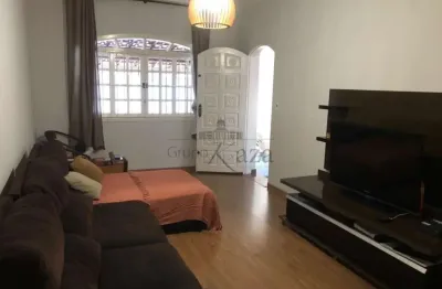 Oportunidade - casa sobrado - parque residencial flamboyant - 3 dormitórios - 125m².