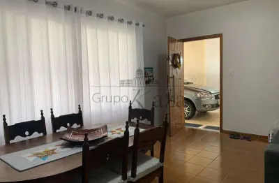 Casa com 3 quartos à venda na Avenida Cidade Jardim, Jardim Satélite, São José dos Campos