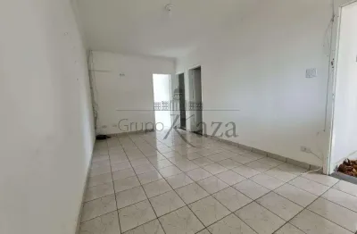 Casa com 3 quartos à venda na Rua Doze de Outubro, Monte Castelo, São José dos Campos