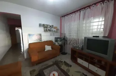 Casa com 6 quartos à venda na Rua dos Mutuns, Jardim Uirá, São José dos Campos