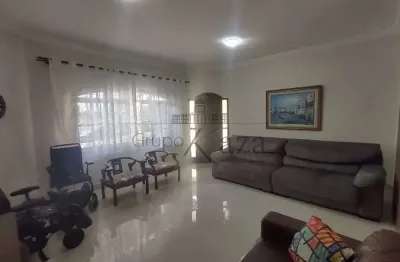 Casa sobrado  - jardim satélite - 9 dormitórios - 3 pavimentos - 250m² - estuda permuta.