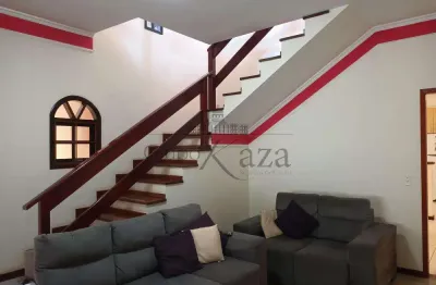 Casa com 3 quartos à venda na Rua Londrina, Residencial Bosque dos Ipês, São José dos Campos