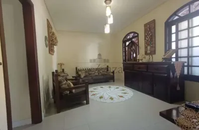 Casa térrea com edícula - jardim portugal - 3 dormitórios - 250m².