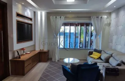 Casa com 3 quartos à venda na Rua João Nepomuceno de Freitas, Vila São João, Caçapava