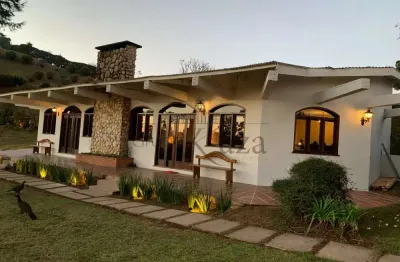 Casa em condomínio - campos do jordão - condomínio pedra do fogo - 5 dormitórios - 266m².