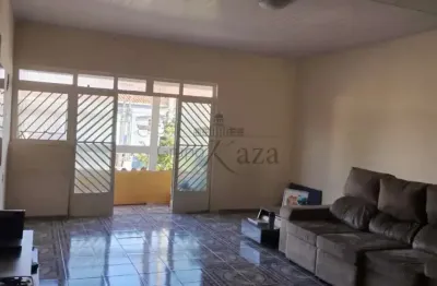 Casa sobrado - conjunto residencial galo branco - 2 dormitórios - 169m².