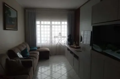 Casa sobrado - jacareí - parque santo antônio - 3 dormitórios - 263m² - aceita permuta.