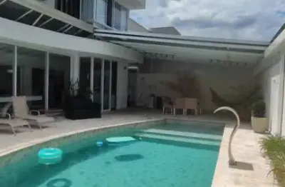 Oportunidade - Casa em Condomínio - Condomínio Mont Blanc - Residencial Mont Blanc - 3 Suítes - 352m².