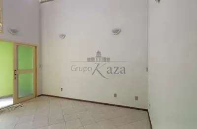 Oportunidade - Casa Assobradada - Jardim Sul - 2 Dormitórios - 129m².