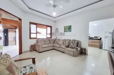 Casa - Comercial - Residencial - Parque Industrial - 3 Casas - 450m².