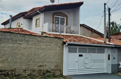 Oportunidade - Casa Sobrado - Parque Interlagos - 3 Dormitórios - 179m.