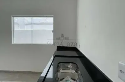 Oportunidade - Casa - Cidade Morumbi - 3 Dormitórios - 105m².