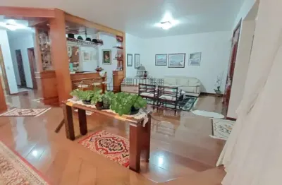 Casa - Condomínio - Jardim das Colinas -  Residencial  Jardim das Colinas -  4 Dormitórios - 280m². Aceita permuta