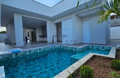 Oportunidade - Casa - Condomínio Terras do Vale - Caçapava - 3 Dormitórios - 149m².