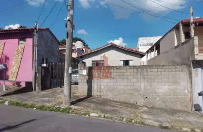 Casa Térrea com Quintal e Área Gourmet à Venda – Jardim Europa