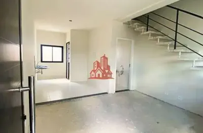 Casa de Condomínio no Villagio Paulista – 2 Quartos, 2 Banheiros – 66 mt² – R$ 3