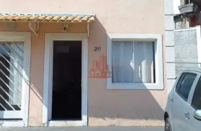 Casa Semi-Geminada à Venda no Condomínio Monte Sião – Jardim Sandra, Cotia/SP