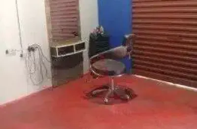 Imóvel com 4 Casas e Salão à Venda em Carapicuíba – Ideal para Renda