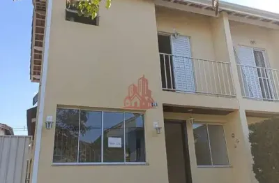 Sobrado para locação no Condomínio Residencial América – 2 suítes, 2 vagas, laze