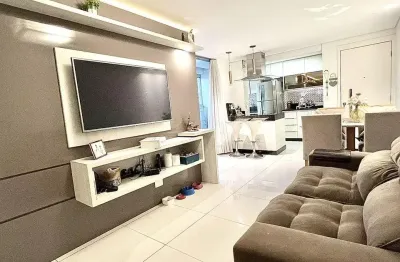 Apartamento aconchegante com vista incrível, lazer completo no serrano!