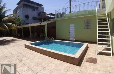 Magnifica casa térrea com piscina e garagem para 10 automóveis centro nilópolis