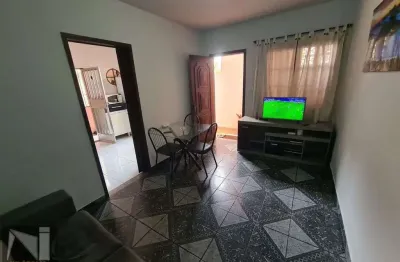 Maravilhosa casa sobrado  de vila 3 quartos no coração de nilópolis