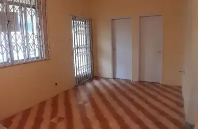 Excelente sobrado no centro de nilópolis,com garagem privativa