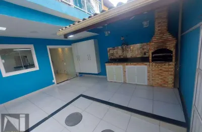 Casa com 2 quartos à venda na Rua Mário de Araújo, 16, Centro, Nilópolis