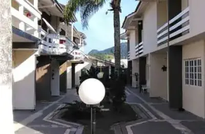 Casa à venda na Rua Tatsuo Matsumoto, Capricórnio II, Caraguatatuba