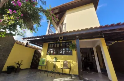 Sobrado a venda 600m da orla da praia do indaiá com fácil acesso ao centro