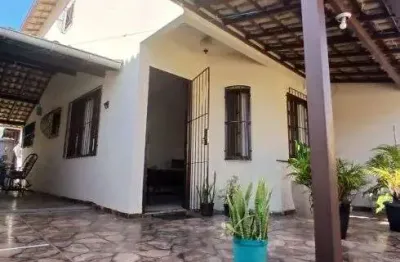 Casa com 2 quartos à venda na Rua Piauí, 74, Extensão do Bosque, Rio das Ostras