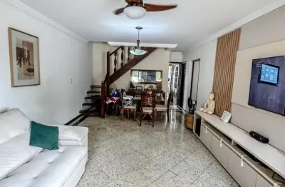 Oportunidade! Casa 04 quartos em condomínio no Alto da Glória