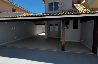 Casa duplex 02 quartos com muita área externa pertinho do shopping