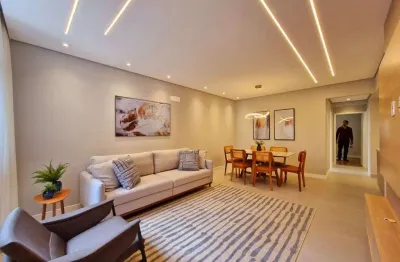 Apartamento totalmente reformado e mobiliado à venda no gonzaga