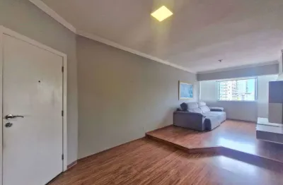 Apartamento reformado e de frente disponível à venda em santos