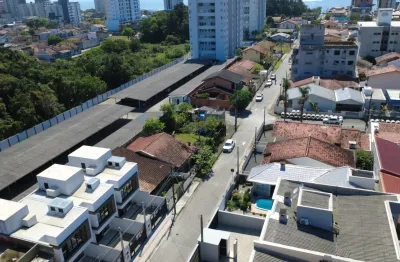 Sobrado alto padrão com 3 suítes a 400m da praia – balneário piçarras/sc