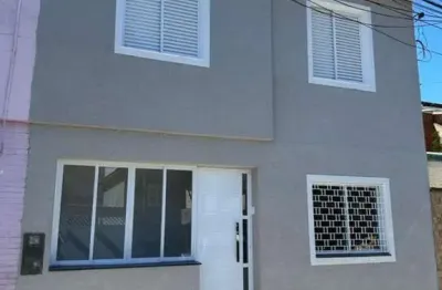 Sobrado à venda no macuco ? santos/sp | reformado, amplo e com quintal com churrasqueira