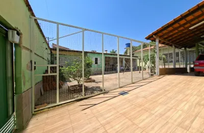 Casa térrea toda na laje! excelente localização! aceita financiamento e fgts.