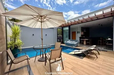 Porteira fechada- na região do tiradentes- 2 suítes sendo a master c/ closet e hidro- piscina