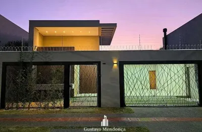 Porteira fechada- 50 metros da av. afonso pena- 3 suítes (master com hidro)- energia solar- piscina