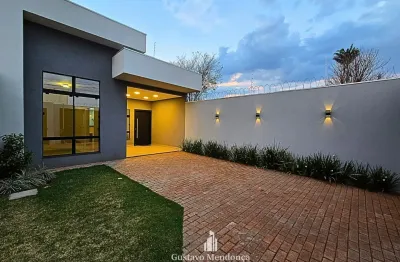 Casa térrea- toda planejada- 3 quartos sendo 1 suíte- piscina com cascata, prainha e hidro, espaço gourmet- proximo a lagoa itatiaia