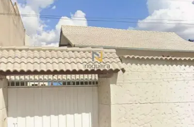 Ampla casa com piscina no bairro bernardo valadares – oportunidade única!