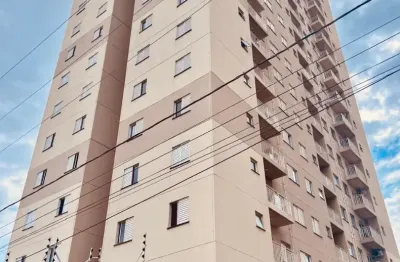 Apartamento 2 dormitórios, andar alto, cozinha e banheiro planejado.
