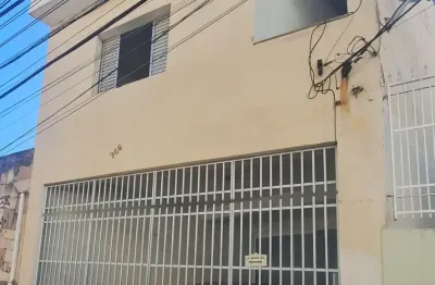 Sobrado 3 dormitórios 1 suíte 
sala cozinha
wc  edicula embaixo
garagem 