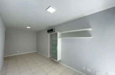 Apartamento com 3 quartos para alugar no Centro, Florianópolis 