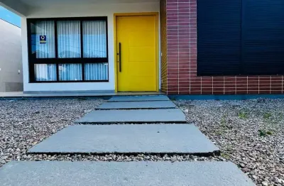 Casa seminova à venda próxima à secretaria do continente na coloninha em florianópolis