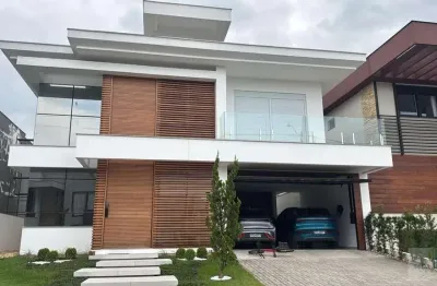 Imóvel alto padrão em condomínio fechado – 279m² de conforto e sofisticação