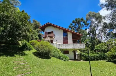 Belíssima casa em bairro nobre - belíssima casa em bairro nobre de campos do jordão