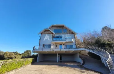 Linda casa em condomínio fechado - linda casa em condomínio fechado em região nobre de campos do jordão