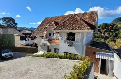 Oportunidade de investimento - bela casa em um ótimo bairro em campos do jordão